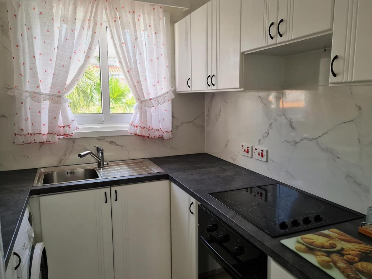 Easystay Two Bedroom Apartment Lárnaka Kültér fotó